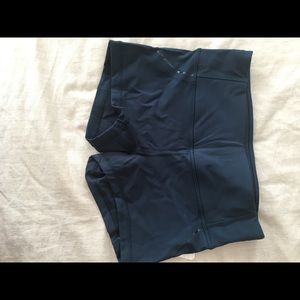 Lululemon short